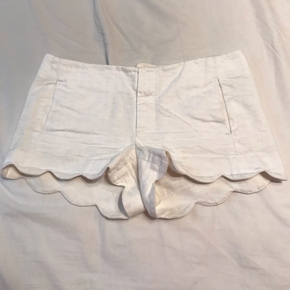 Lilly Pulitzer Shorts Lilly Pulitzer Anchor Embroidered Scallop Hem